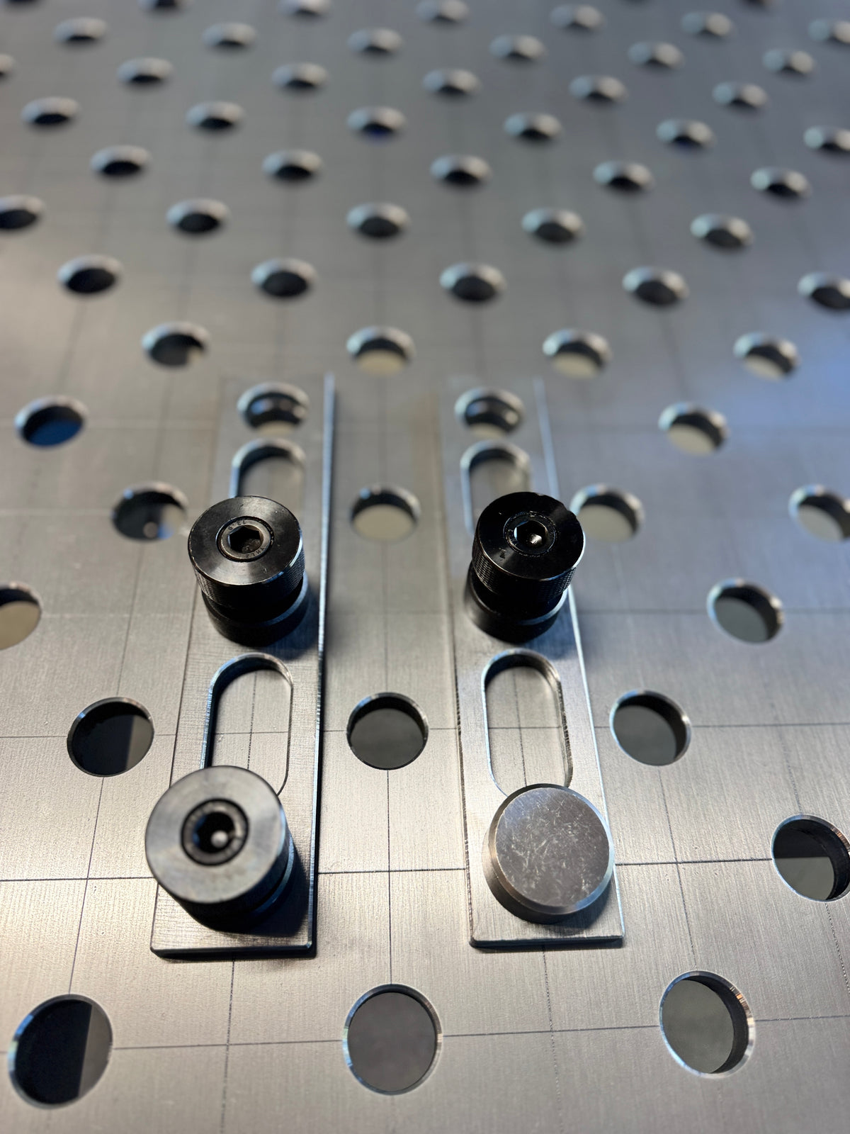 Aanslagbalk 250x50 10 mm Ø28