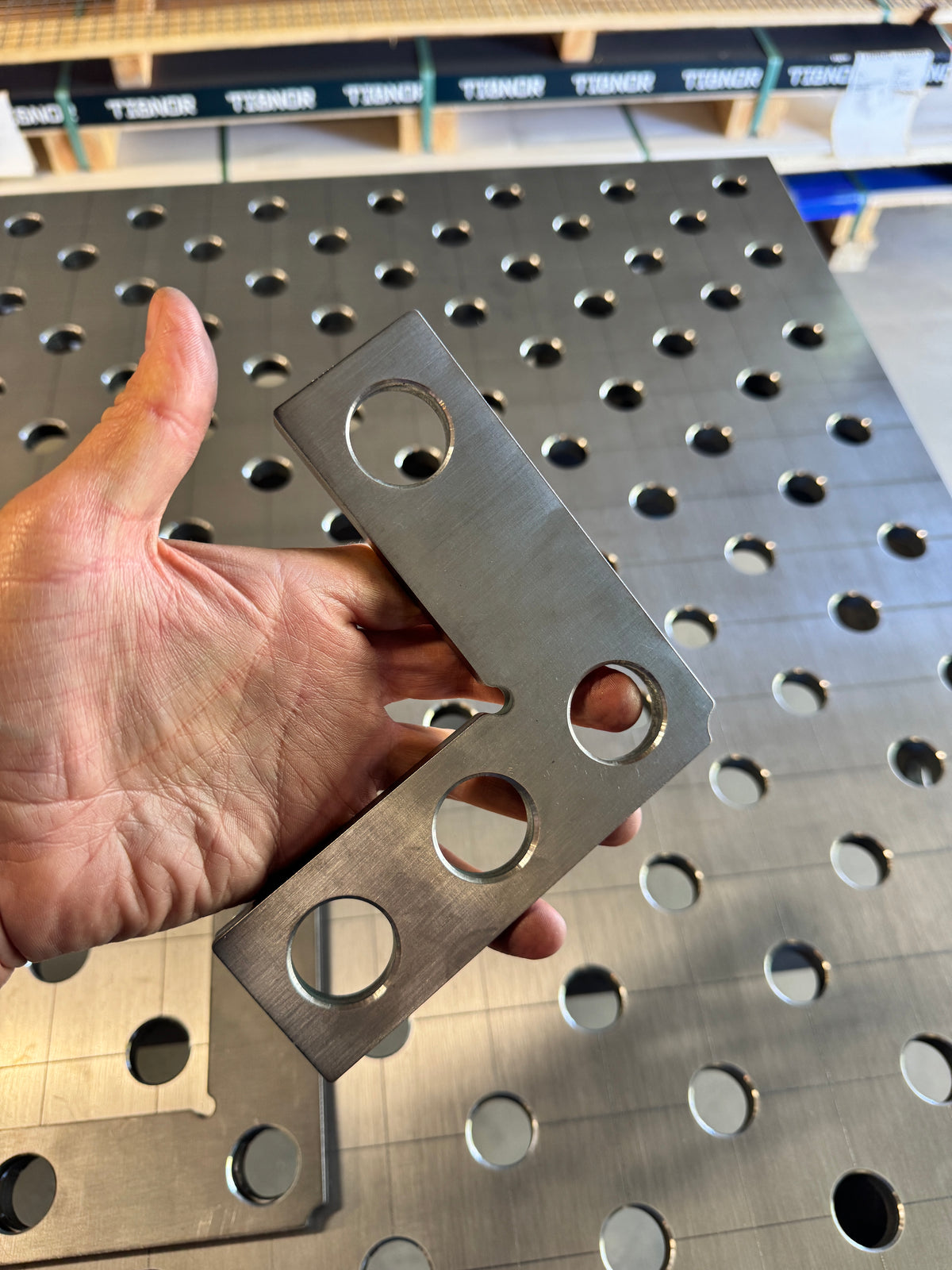 Flat Square 150x150 mm Ø28 10 mm