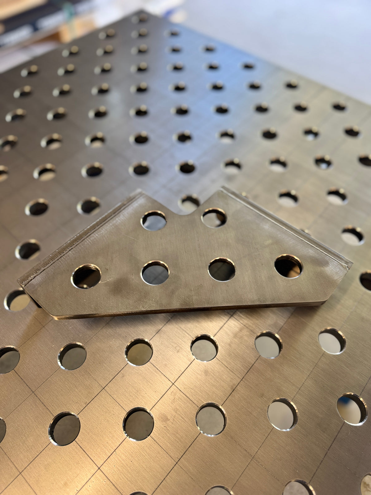 Squadra di serraggio destra 250x250x60 10 mm Ø28