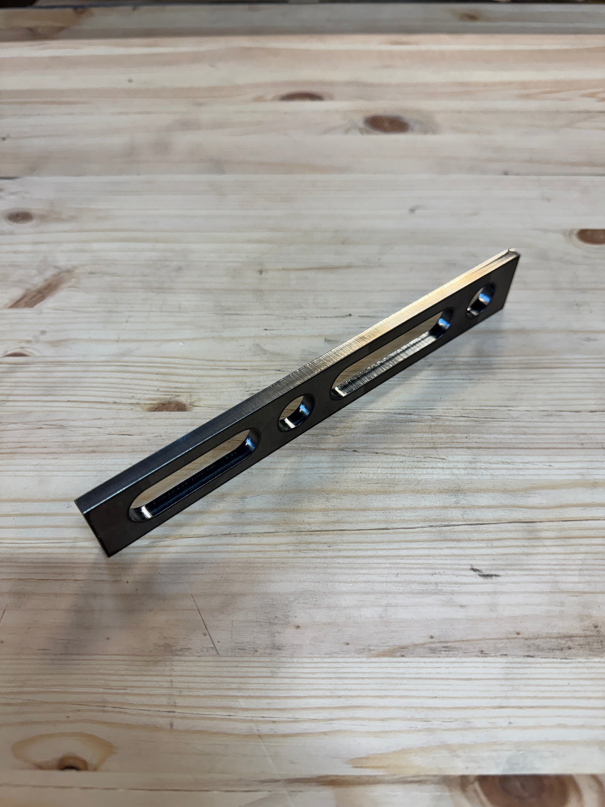 Stop Bar 200x30 6 mm 